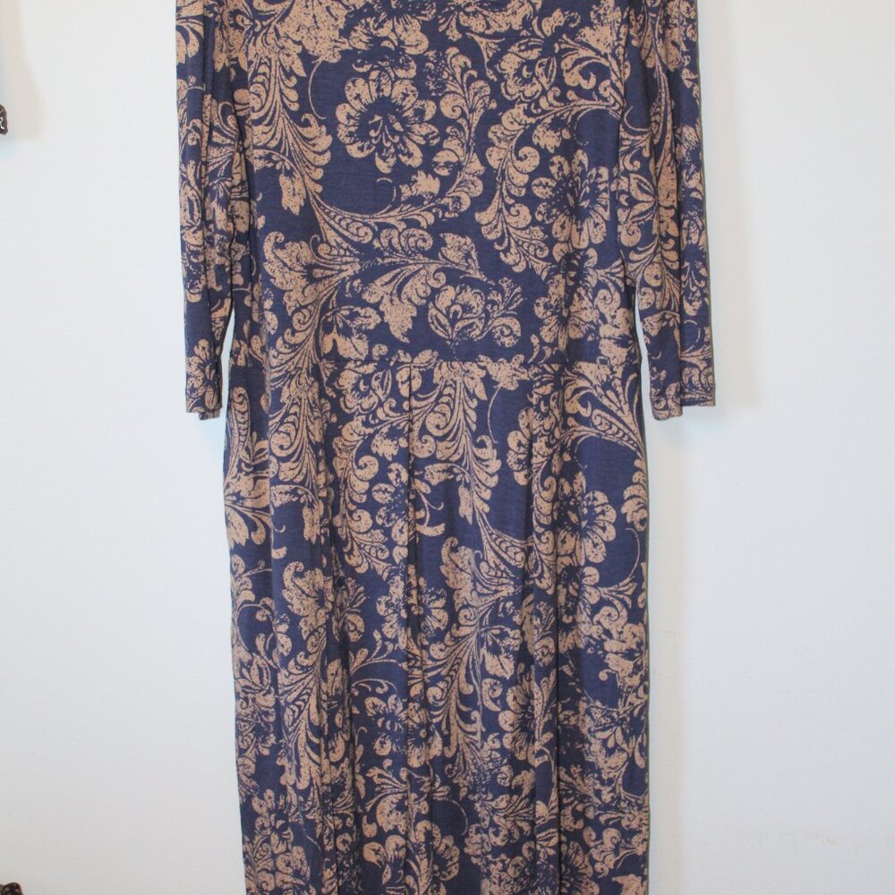 Dress - Picture 5 of 6